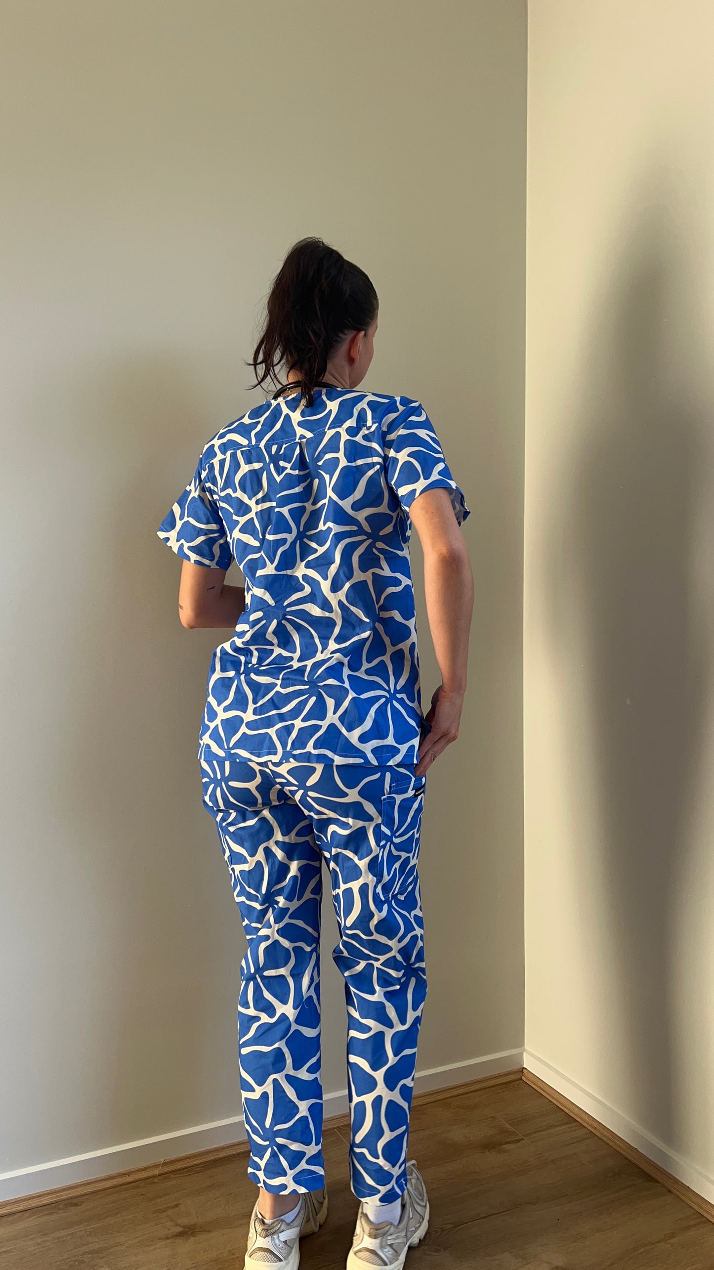 Hawaiian Blues - Scrub Set