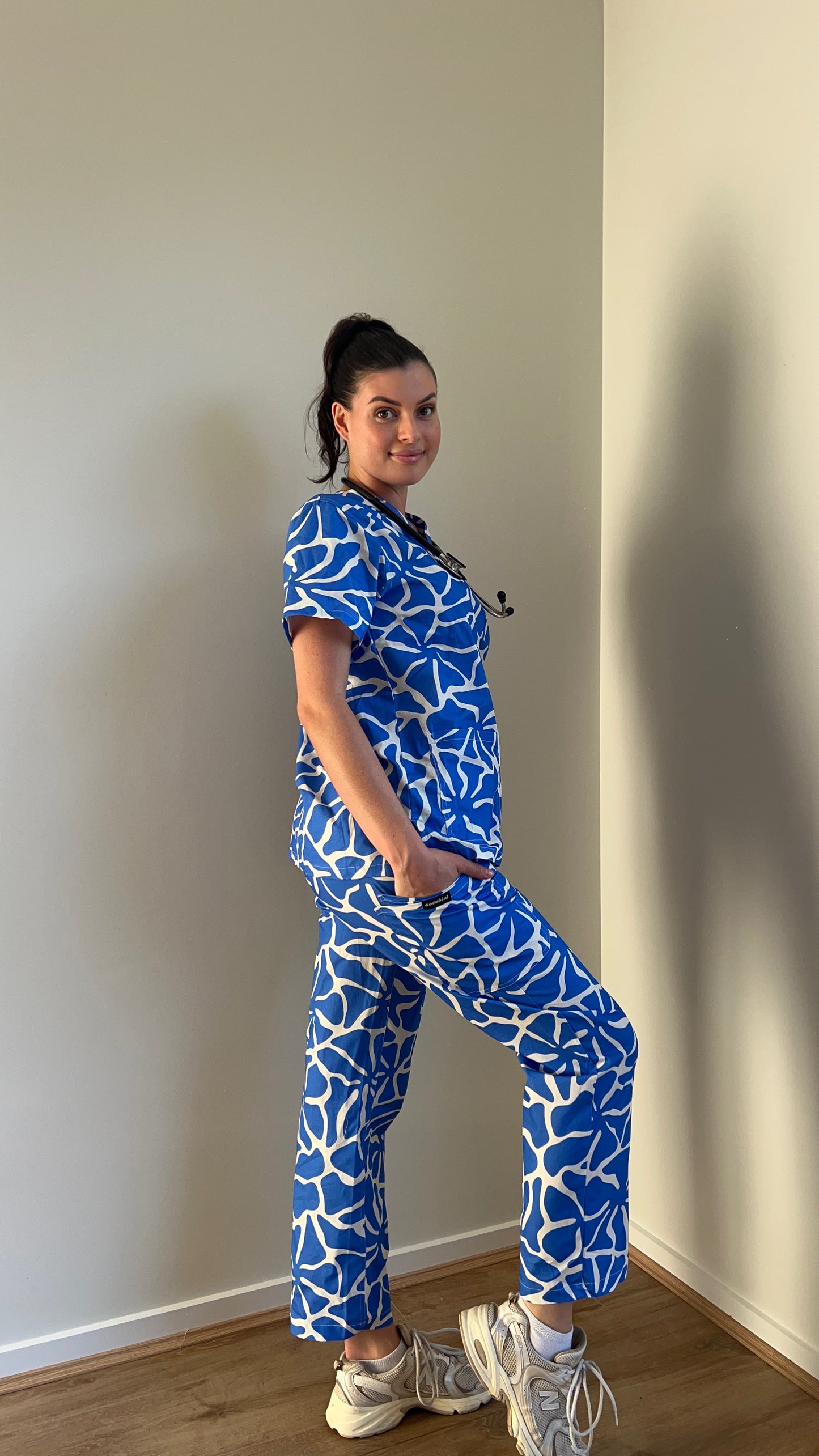 Hawaiian Blues - Scrub Set